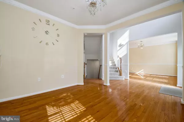 Bowie, MD 20721,2208 TULSON LN