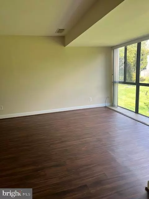 Gaithersburg, MD 20886,18927 MILLS CHOICE RD #4