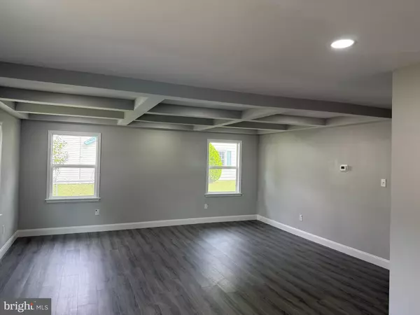 Willingboro, NJ 08046,51 CLUB HOUSE DR