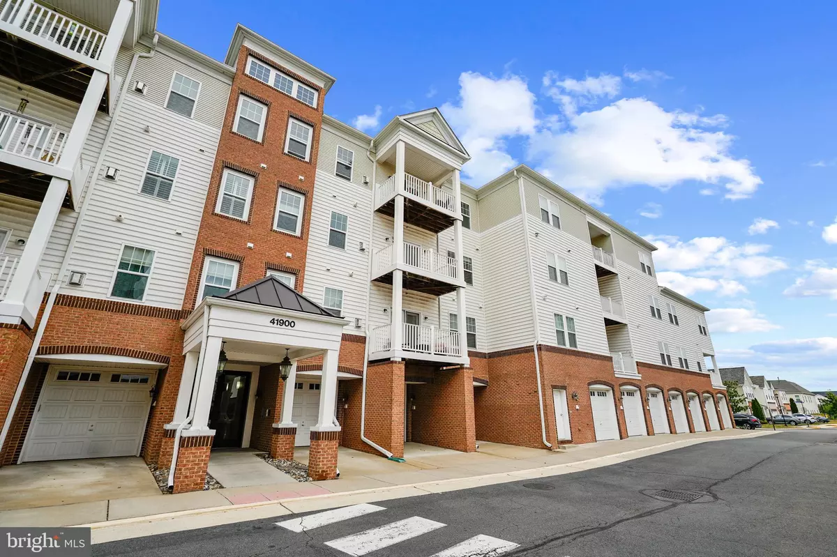 Aldie, VA 20105,41900 METAMORPHIC SQ #405