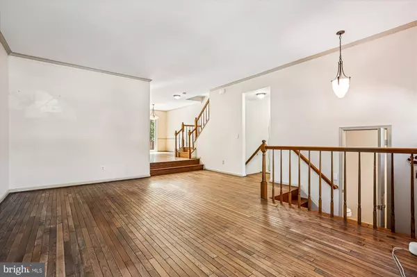 Gaithersburg, MD 20878,12348 SWEETBOUGH CT