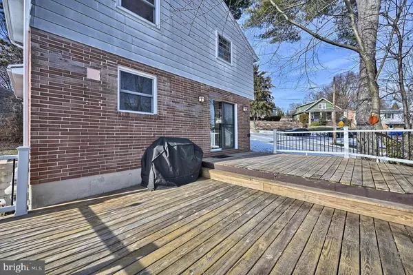 Lemoyne, PA 17043,802 PENNSYLVANIA AVE