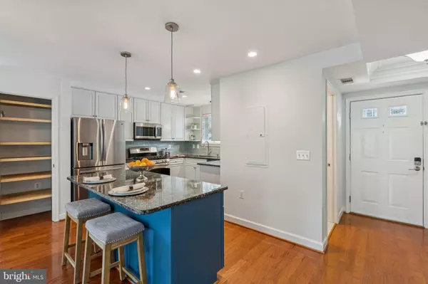 Arlington, VA 22204,4175 S FOUR MILE RUN DR #B