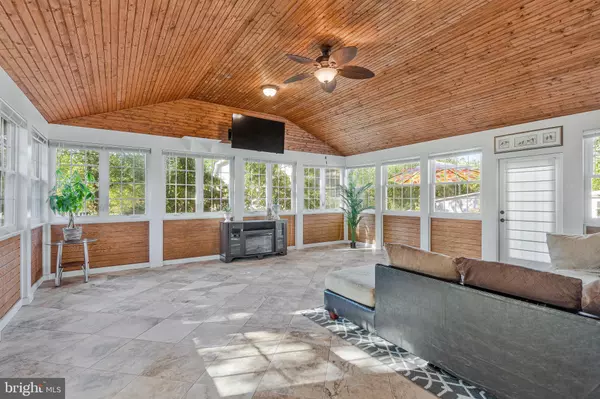 Sterling, VA 20164,400 E POPLAR RD