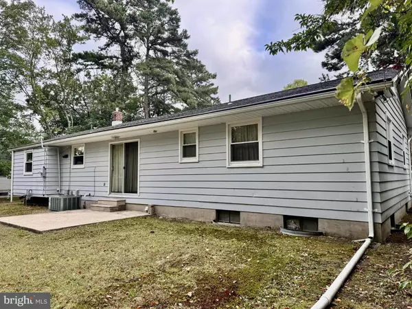 Millville, NJ 08332,2430 MISTLETOE LN