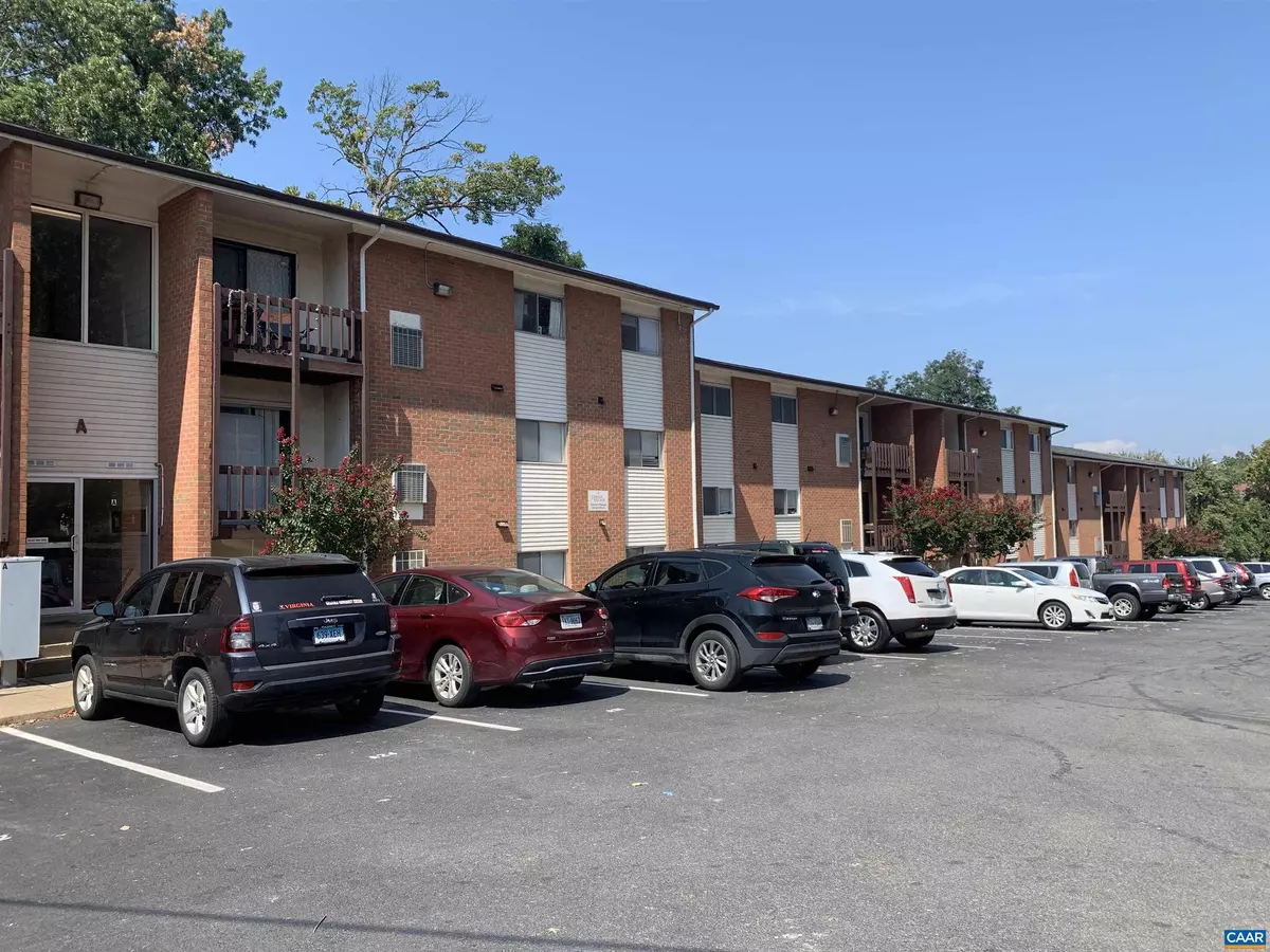 Charlottesville, VA 22903,1215 WERTLAND ST #B33