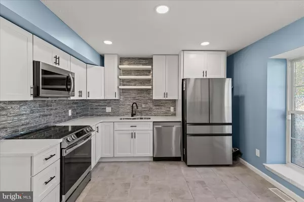 Pasadena, MD 21122,8555-A SKIPJACK PL