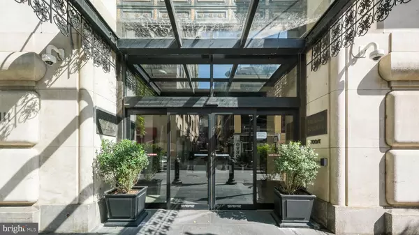 Philadelphia, PA 19102,111 S 15TH #1906