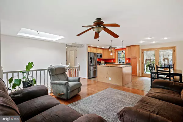 Columbia, MD 21044,5033 THREE KINGS LN