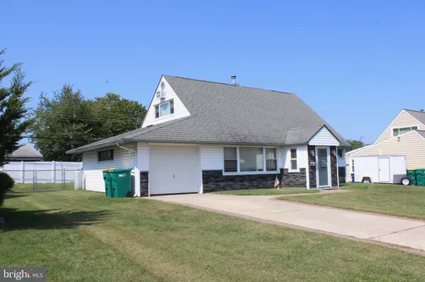 Levittown, PA 19057,23 CRYSTAL PL