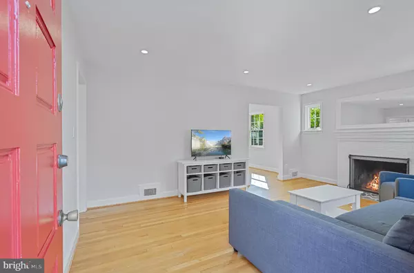 Falls Church, VA 22042,2843 GREENWAY BLVD