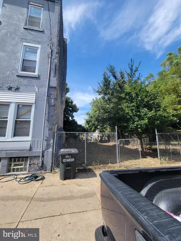 2340 N 19TH ST, Philadelphia, PA 19132