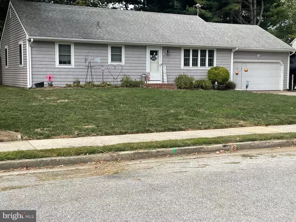 37 LENAPE DR, Pennsville, NJ 08070