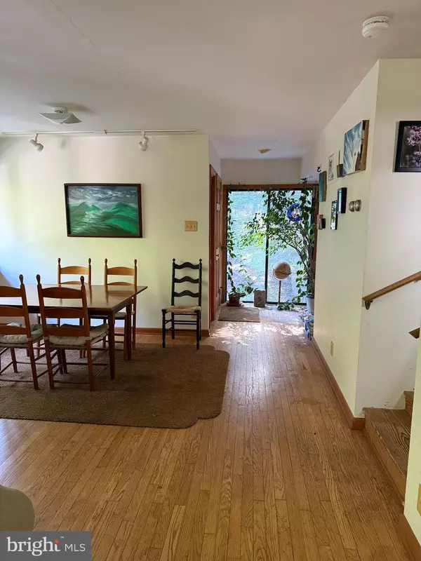 Linden, VA 22642,236 PIEDMONT ORCHARD RD