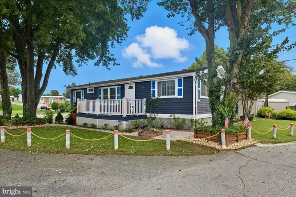 76 PATUXENT MOBILE EST, Lothian, MD 20711