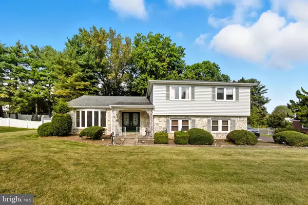 Huntingdon Valley, PA 19006,985 MILKWEED LN
