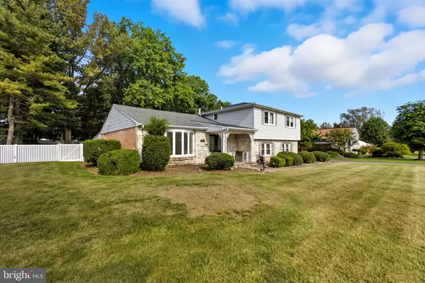 Huntingdon Valley, PA 19006,985 MILKWEED LN