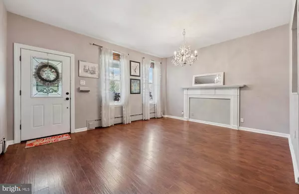 Philadelphia, PA 19128,623 HERMITAGE ST