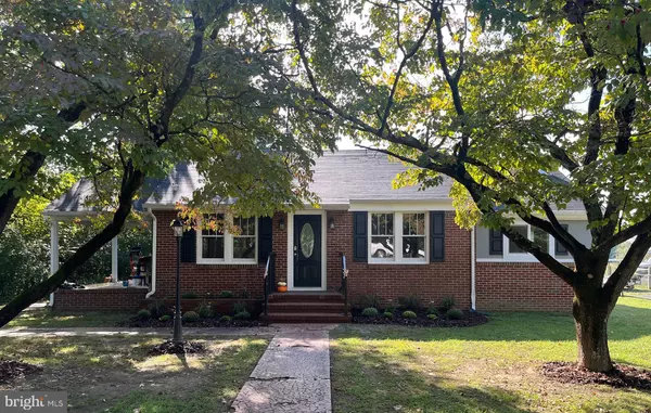 10048 DAHLGREN RD, King George, VA 22485