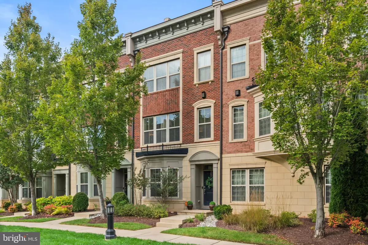 Oxon Hill, MD 20745,711 RIVER MIST DR #175