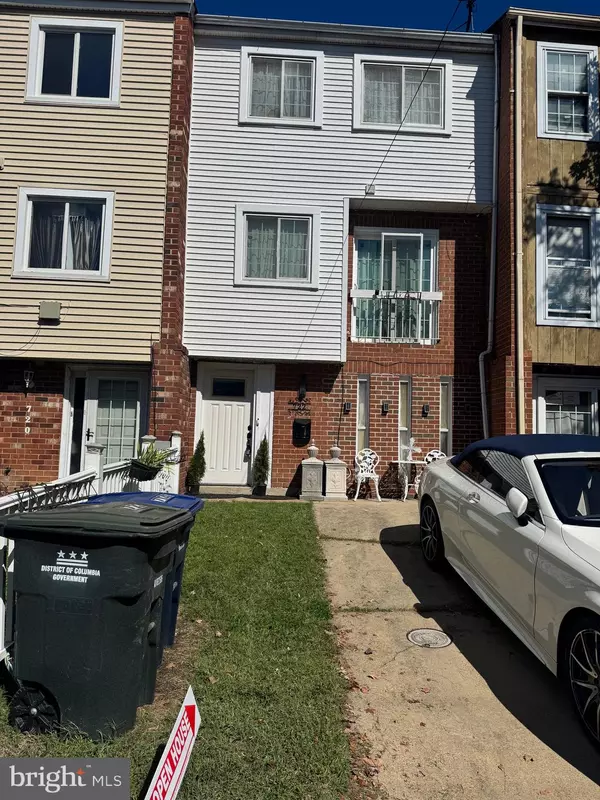 Washington, DC 20032,722 BONINI RD SE