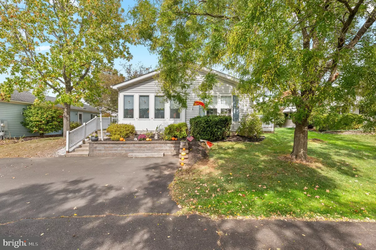 Buckingham, PA 18912,495 GOLDENROD CROSSING W