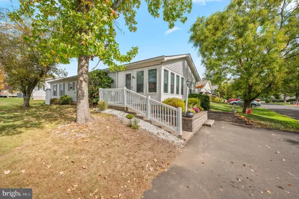 Buckingham, PA 18912,495 GOLDENROD CROSSING W