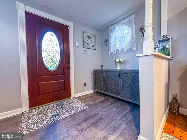 Gloucester City, NJ 08030,31 SWATHMORE AVE