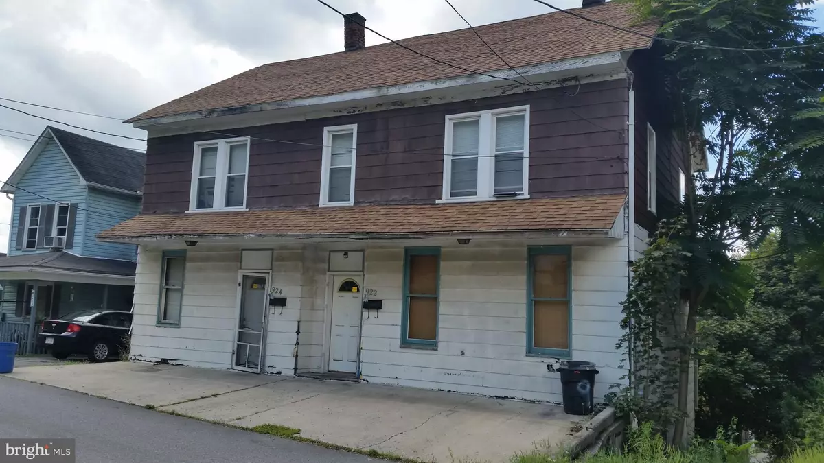 Johnstown, PA 15902,922-924 VON LUNEN ROAD