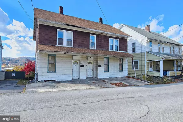 922-924 VON LUNEN ROAD, Johnstown, PA 15902