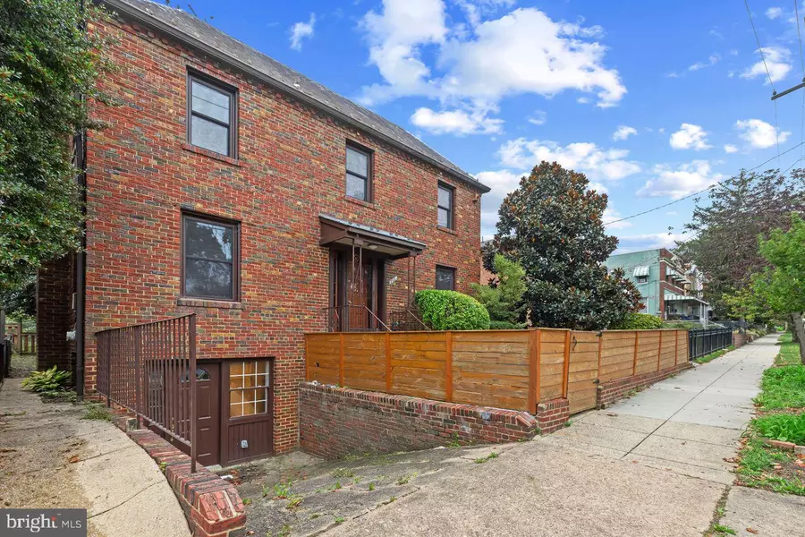 708 UNDERWOOD ST NW, Washington, DC 20012