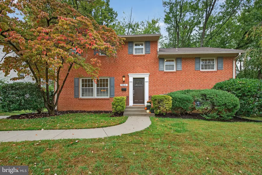 9810 HOLMHURST RD, Bethesda, MD 20817