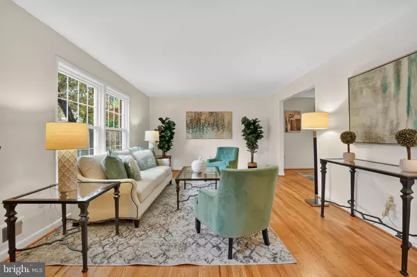 Bethesda, MD 20817,9810 HOLMHURST RD