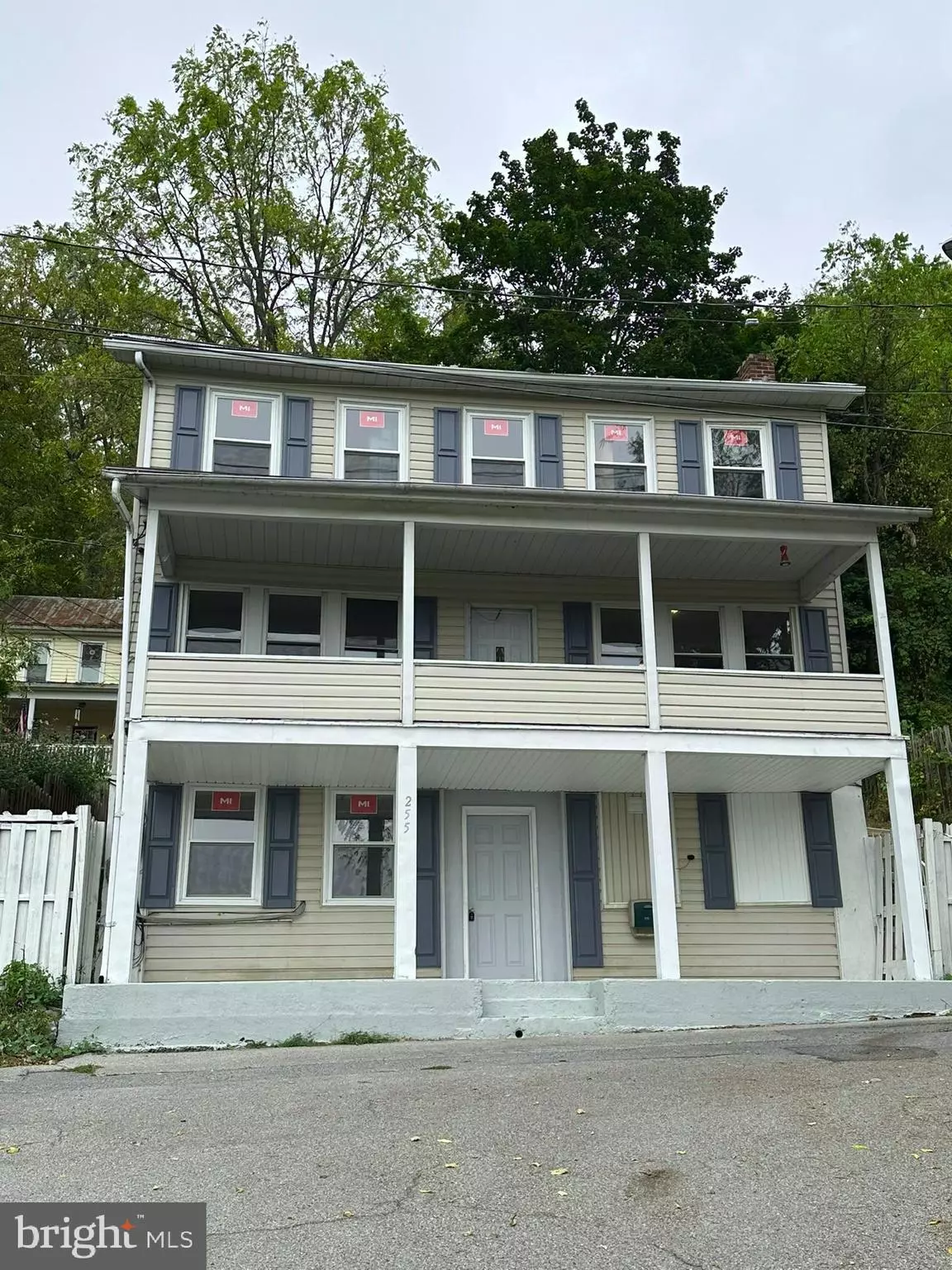 Everett, PA 15537,255 HILLSIDE ST