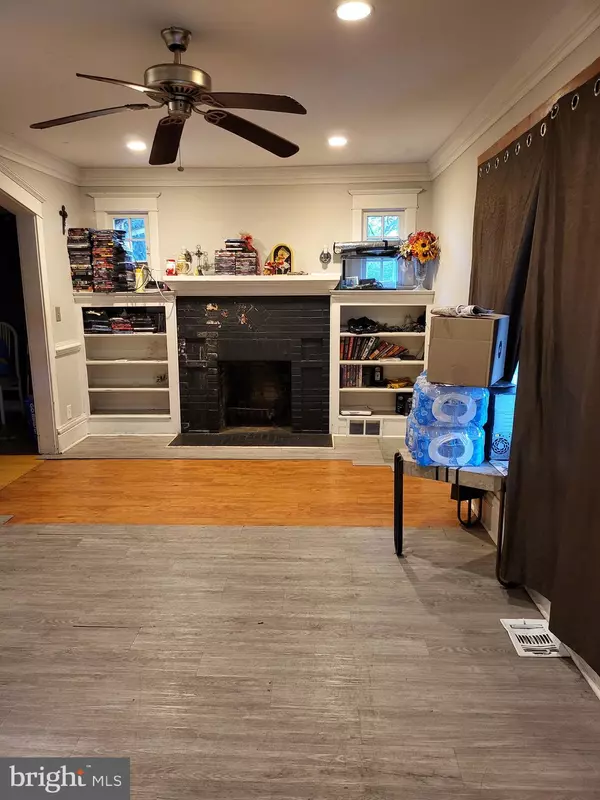 Clementon, NJ 08021,38 CALIFORNIA AVE