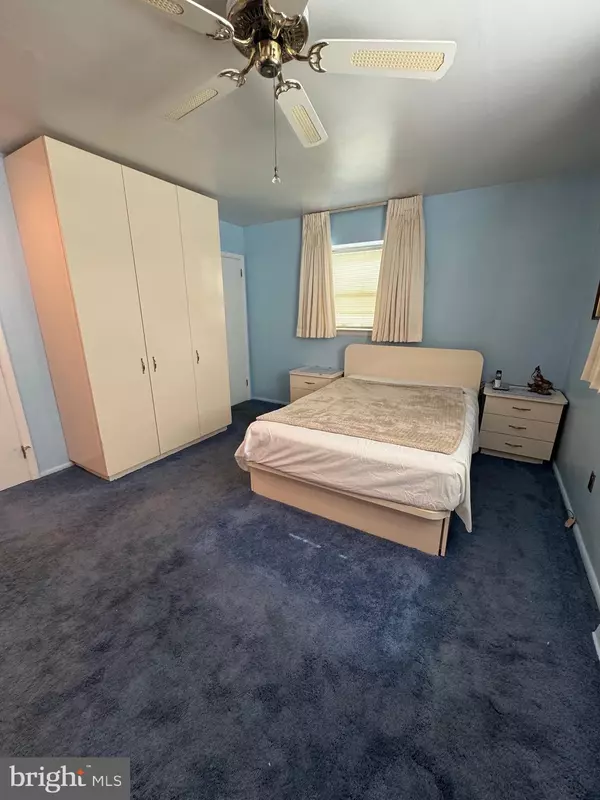 Huntingdon Valley, PA 19006,3990 BERTON RD