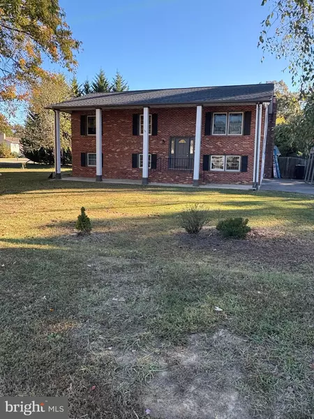 10 WYNNGATE CT, Fredericksburg, VA 22405