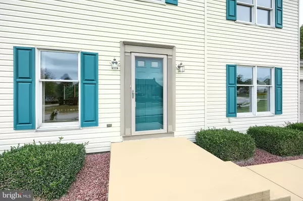 York, PA 17402,423 WHITE ROSE LN