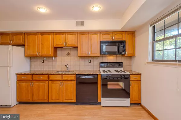 Lawrenceville, NJ 08648,6 BARCLAY CT