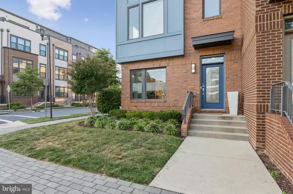 Rockville, MD 20855,8091 RED HOOK ST
