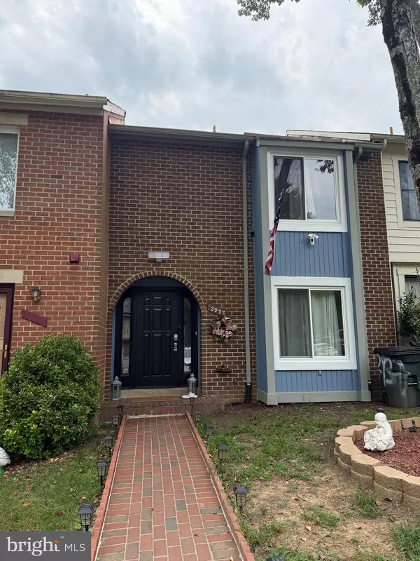 2937 CAMBRIDGE DR, Woodbridge, VA 22192