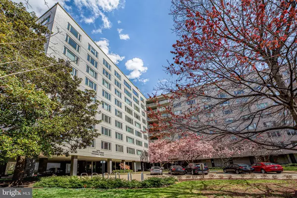 2475 VIRGINIA AVE NW #627, Washington, DC 20037