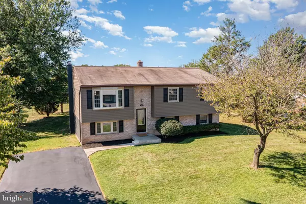 Lebanon, PA 17046,810 OAK LN