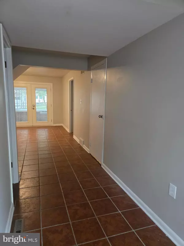 Newark, DE 19711,305 RADCLIFFE DR