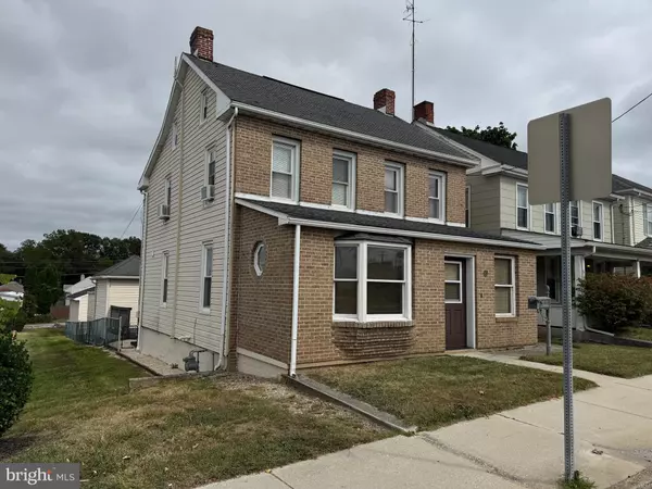 832 BALTIMORE ST, Hanover, PA 17331