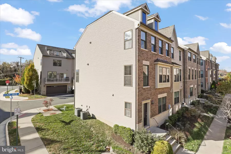 3755 SIGNAL KNOB CT, Falls Church, VA 22041