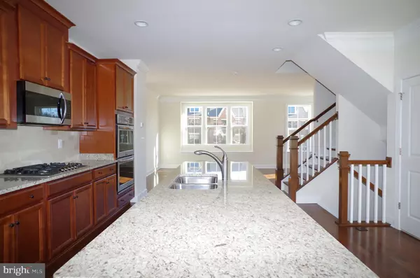 Falls Church, VA 22041,3755 SIGNAL KNOB CT