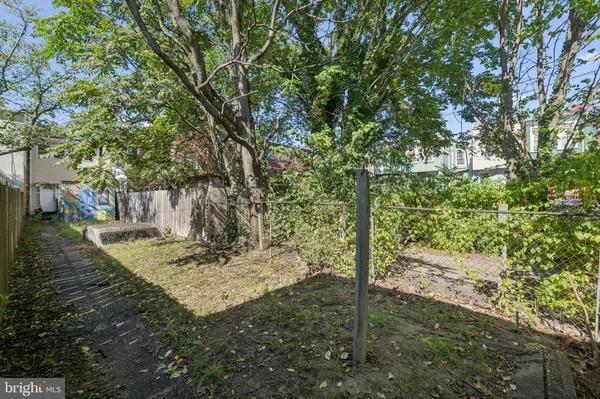 Washington, DC 20003,418 15TH ST SE