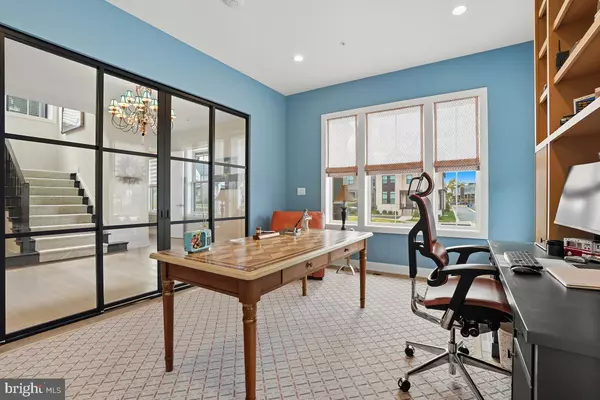 Bethesda, MD 20817,9739 BLUESTAR AVE