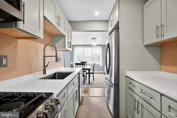 10201 GROSVENOR PL #1425, Rockville, MD 20852